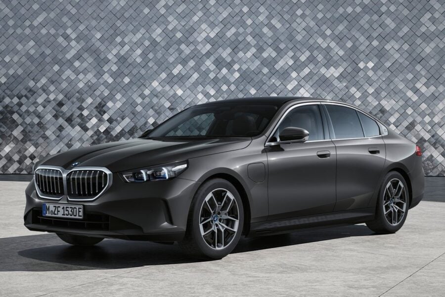 Представлено седан BMW 5-серії та BMW i5 нової генерації G60