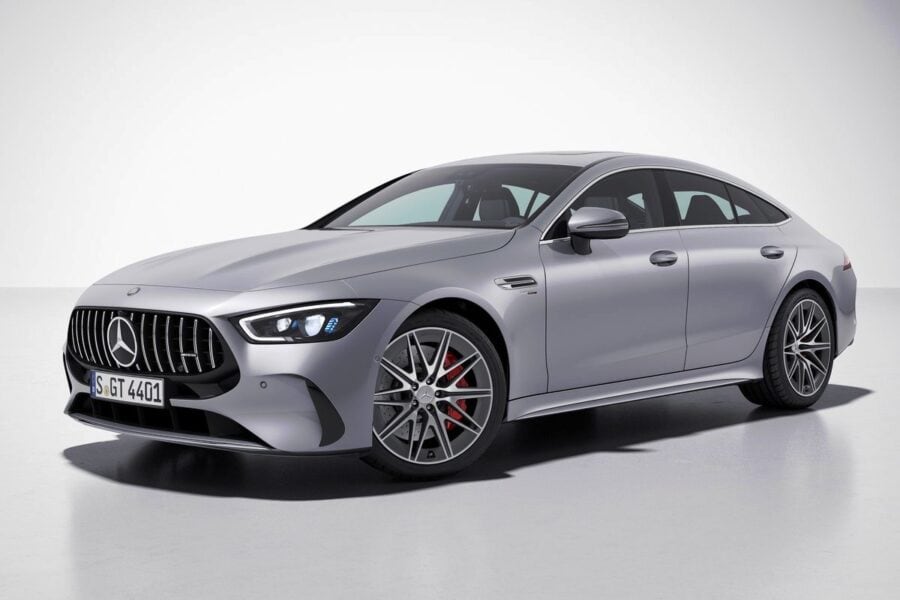 Updates for the 6-cylinder versions of the Mercedes AMG GT: a new “face” and equipment packages