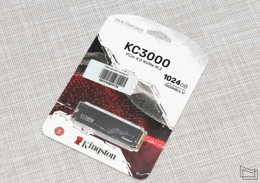 Kingston KC3000 package