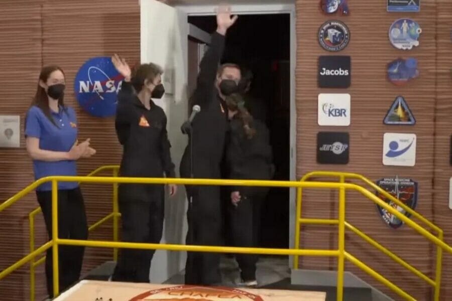 NASA замкнула 4 добровольців на 3D-друкованому віртуальному «Марсі» на понад рік