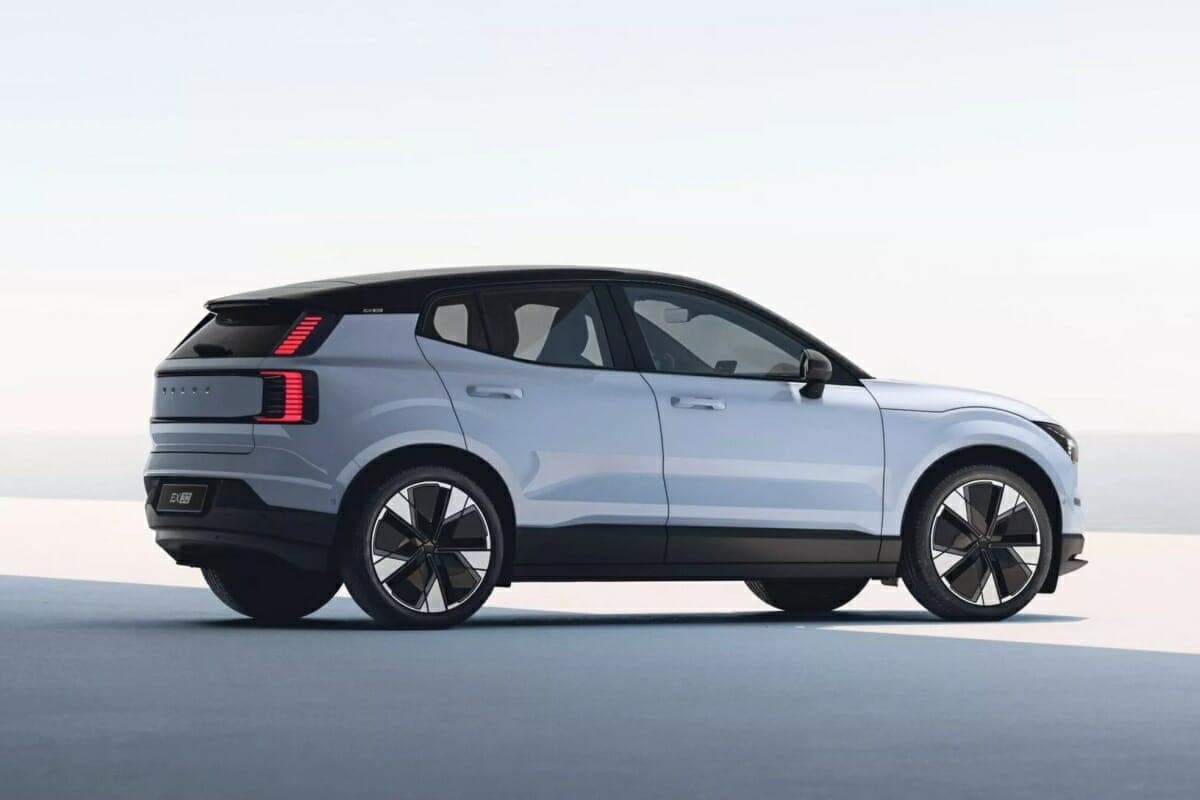 Volvo EX30 presented, which achieves a hundred km in 3.6 seconds and can cover up to 480 km
