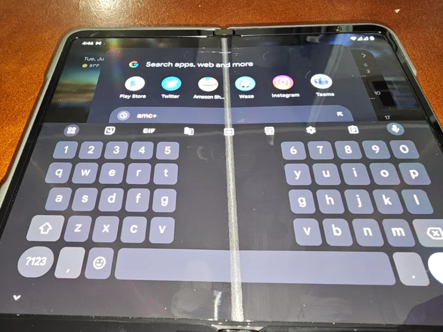 The first Google Pixel Fold did not avoid various problems with the internal screen