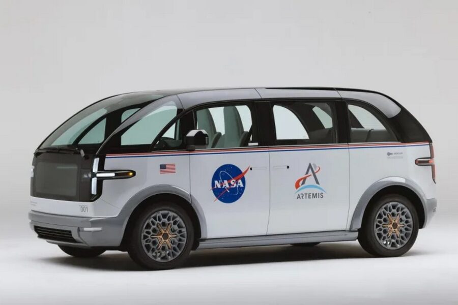 Canoo створив три електромобілі для перевезення астронавтів NASA