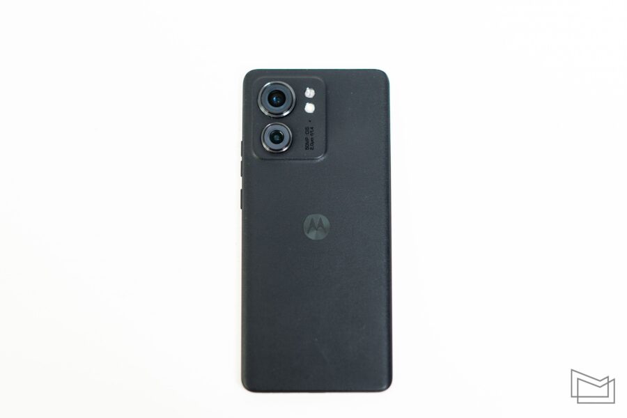 Огляд Motorola Edge 40: міцна середина