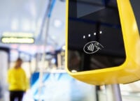 Проїзд у київських автобусах тепер можна оплатити за допомогою Apple Pay
