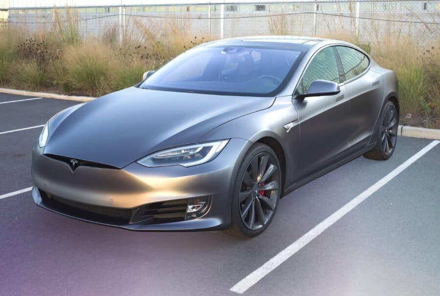 An unknown person sat on MKBHD’s Tesla Model S, the hood of the electric car was bent – what is it made of?