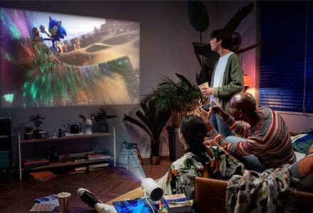 New 2nd generation The Freestyle portable projector: faster platform, longer-lasting light source