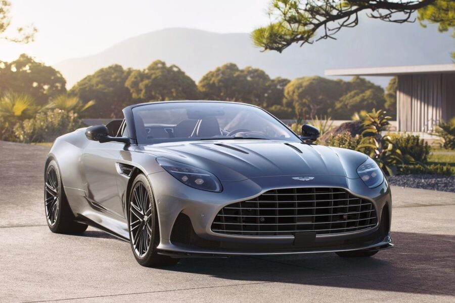 Beauty for Tuesday: the Aston Martin DB12 Volante convertible is presented