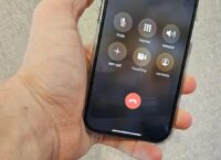 Apple is considering removing the red end-of-call button from the center of the iPhone screen.