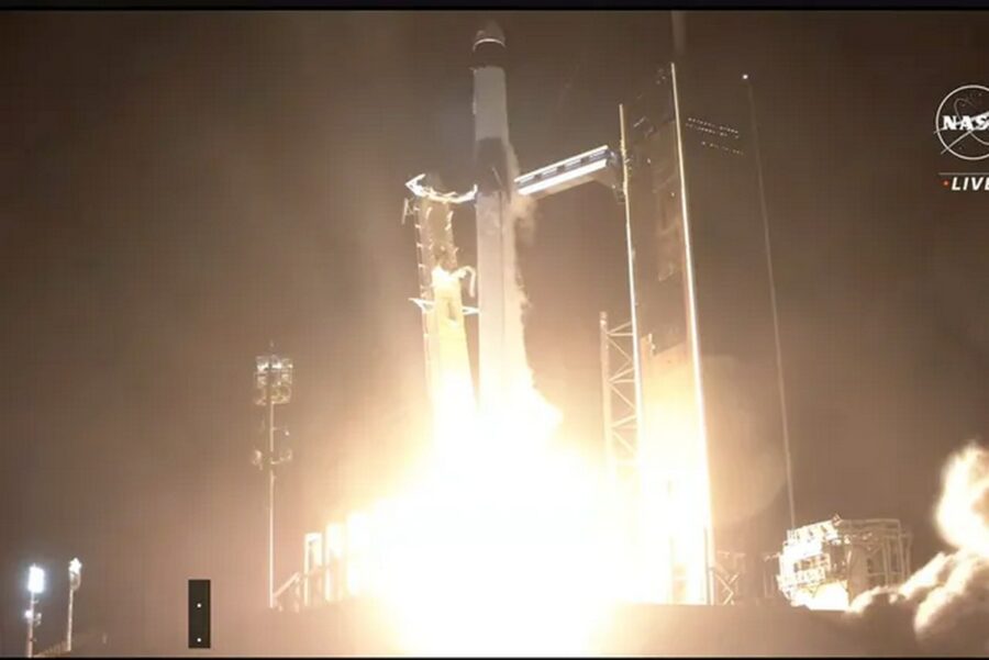 NASA та SpaceX відправили на МКС чотирьох космонавтів