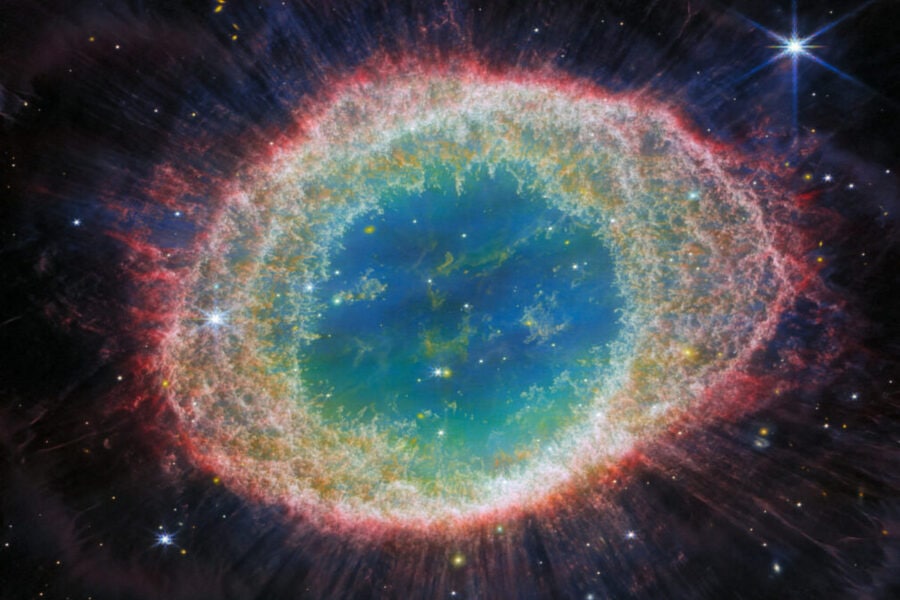 James Webb telescope shows unique images of the Ring nebula surrounding a dying star