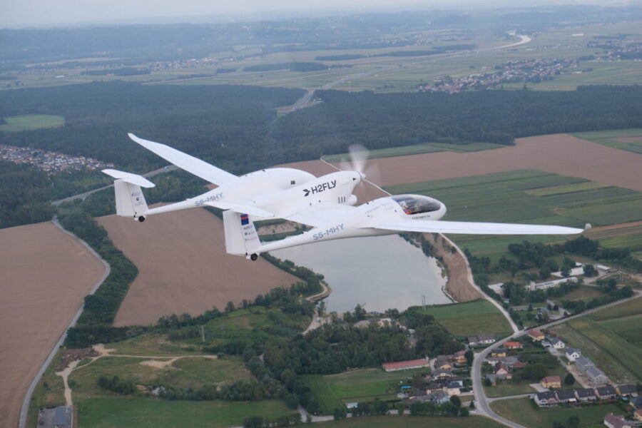 H2FLY has tested the first airplane running on liquid hydrogen