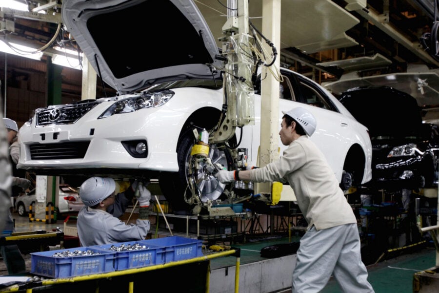 Усі заводи Toyota Motor у Японії припинили роботу на добу через нестачу вільного місця на сервері