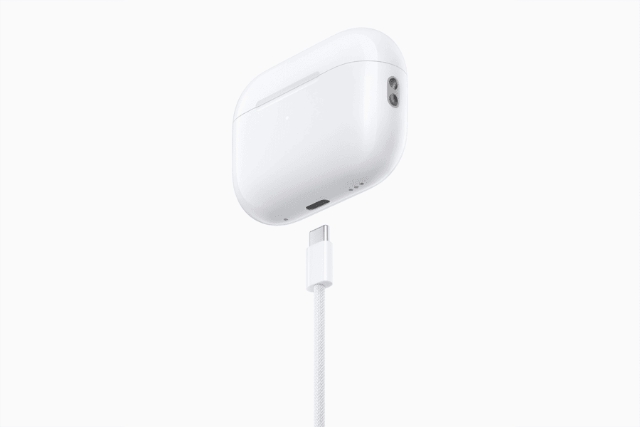 Apple AirPods Pro headphones now with USB-C