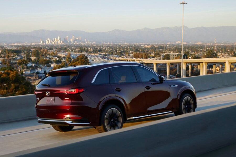 All about the Mazda CX-90 in Ukraine: a powerful 345-horsepower engine, one configuration