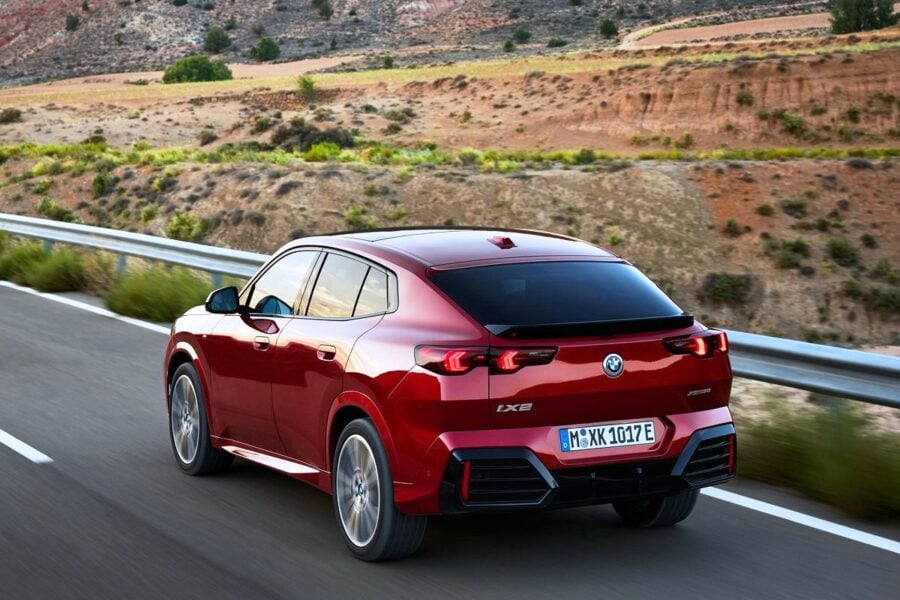 Double debut: the new BMW X2 coupe-crossover and the BMW iX2 electric car