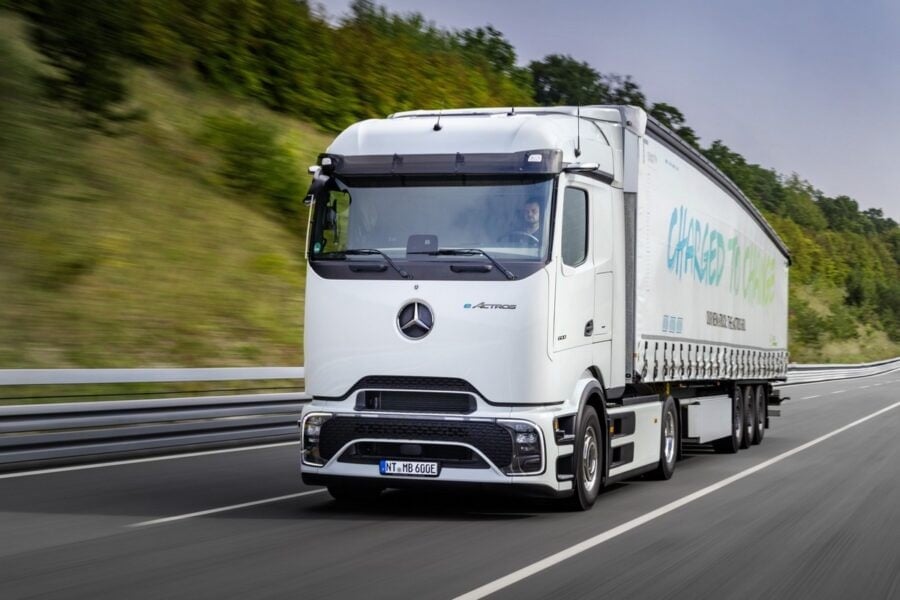 Mercedes-Benz presents the eActros 600 electric tractor with a range of 500 km