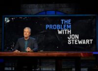 Шоу Джона Стюарта на Apple TV Plus закривається – через теми про ШІ та Китай