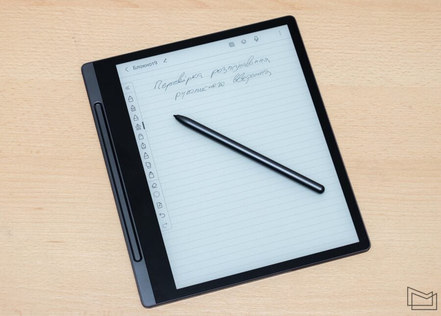 Lenovo Smart Paper review: 10-inch e-ink tablet reader with manual note entry