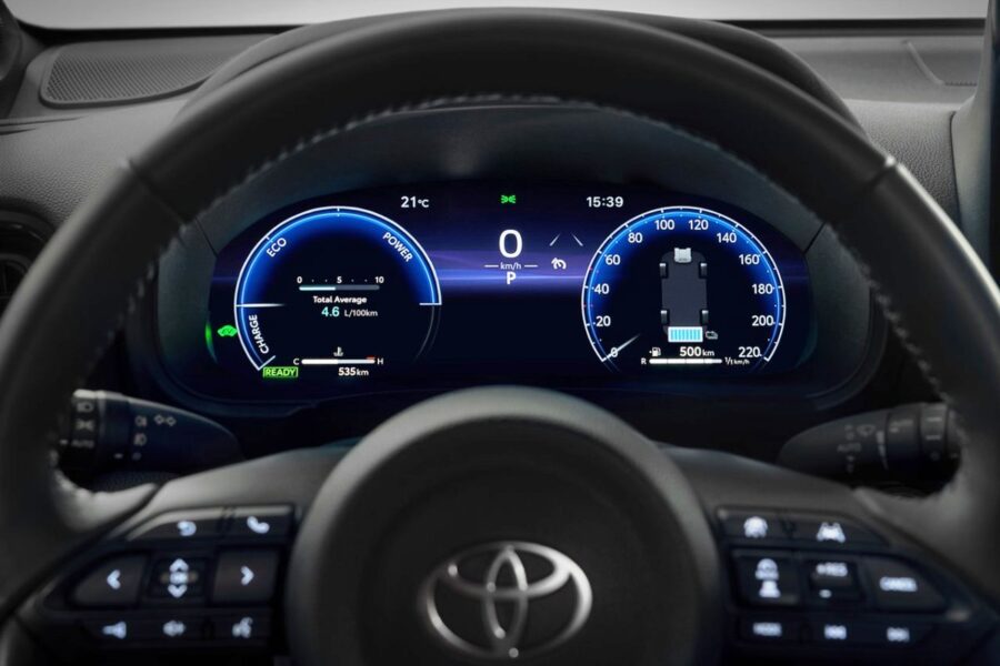 Представлено оновлений кросовер Toyota Yaris Cross: більше потужності та дисплеїв