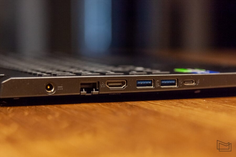 Огляд ігрового ноутбука Acer Nitro V 15 (ANV15-51-512A)