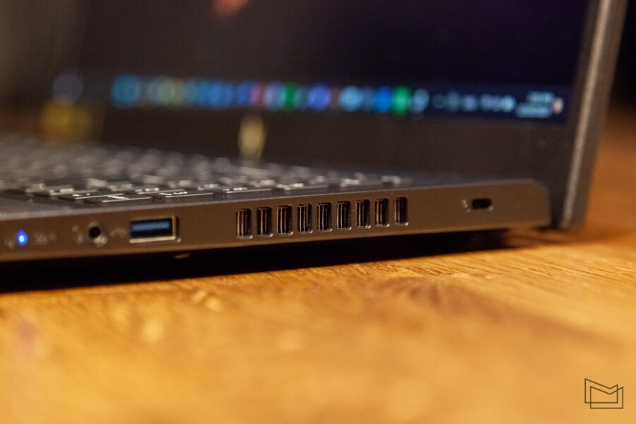 Огляд ігрового ноутбука Acer Nitro V 15 (ANV15-51-512A)