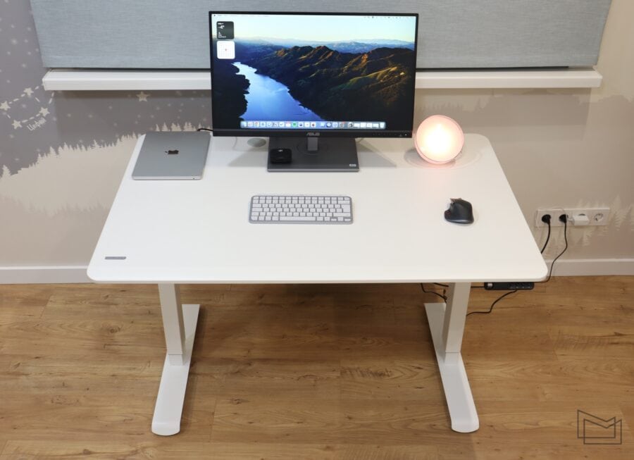 Cougar Royal 120 Pure review - computer desk with height adjustment