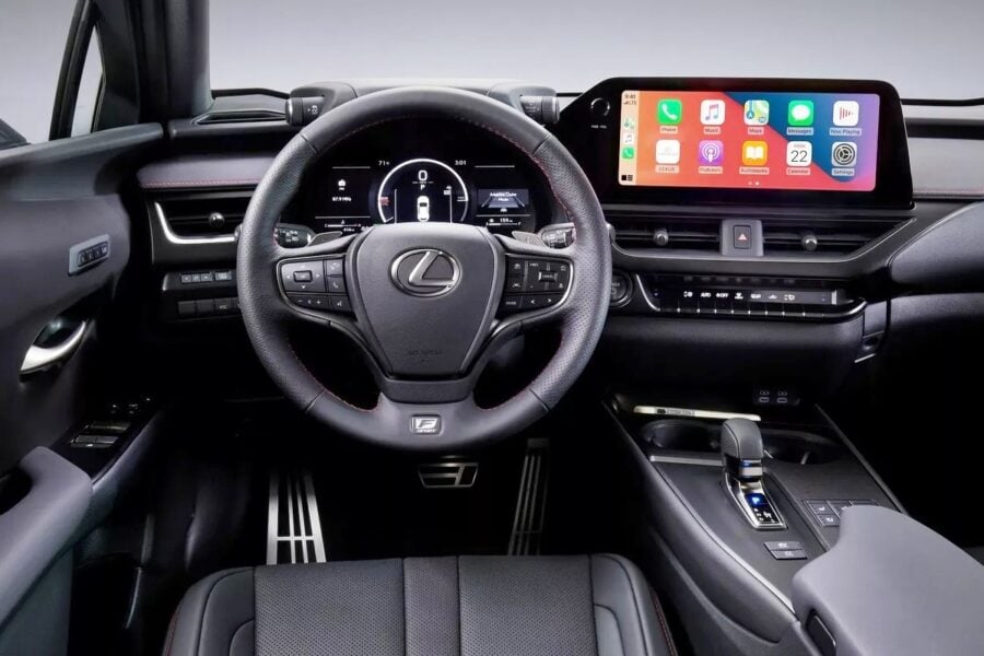 Оновлення Lexus UX принесло йому новий гібрид та більше потужності
