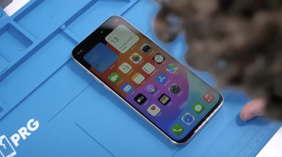 A YouTube blogger has demonstrated a fake iPhone 15 Pro Max, which not every buyer will be able to immediately distinguish from a real iPhone