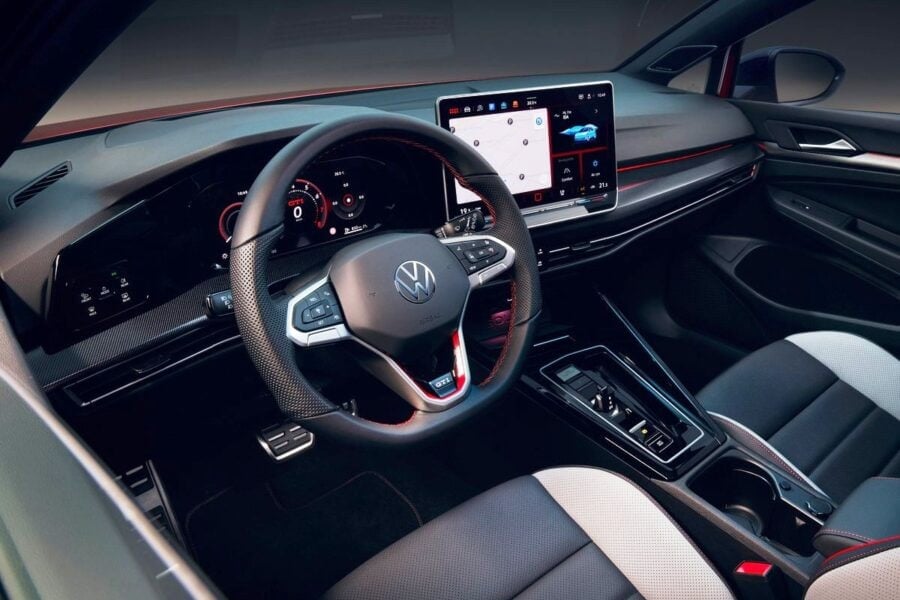 Представлено оновлений Volkswagen Golf: нові фари, фізичні кнопки, більше потужності