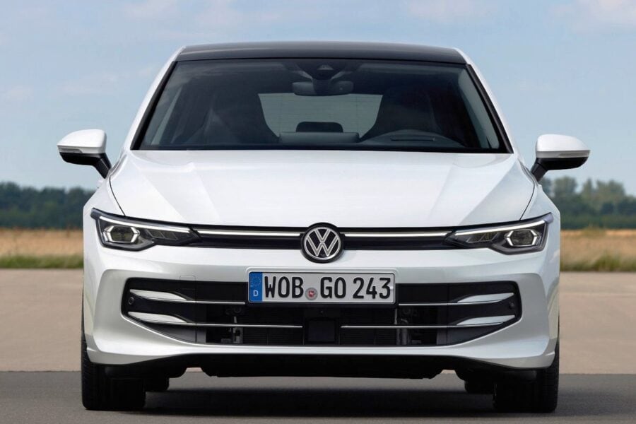 Представлено оновлений Volkswagen Golf: нові фари, фізичні кнопки, більше потужності