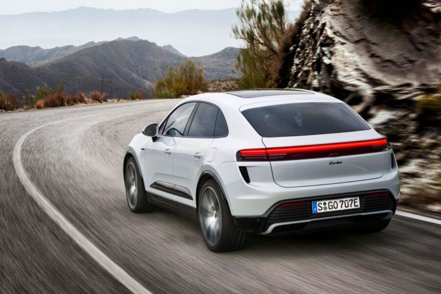 The new Porsche Macan crossover is presented: electric, powerful, technological