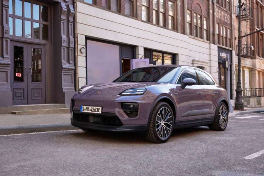The new Porsche Macan crossover is presented: electric, powerful, technological