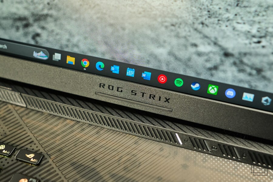 На цей раз з Mini LED: огляд ігрового ноутбука ASUS ROG Strix SCAR 18 2024