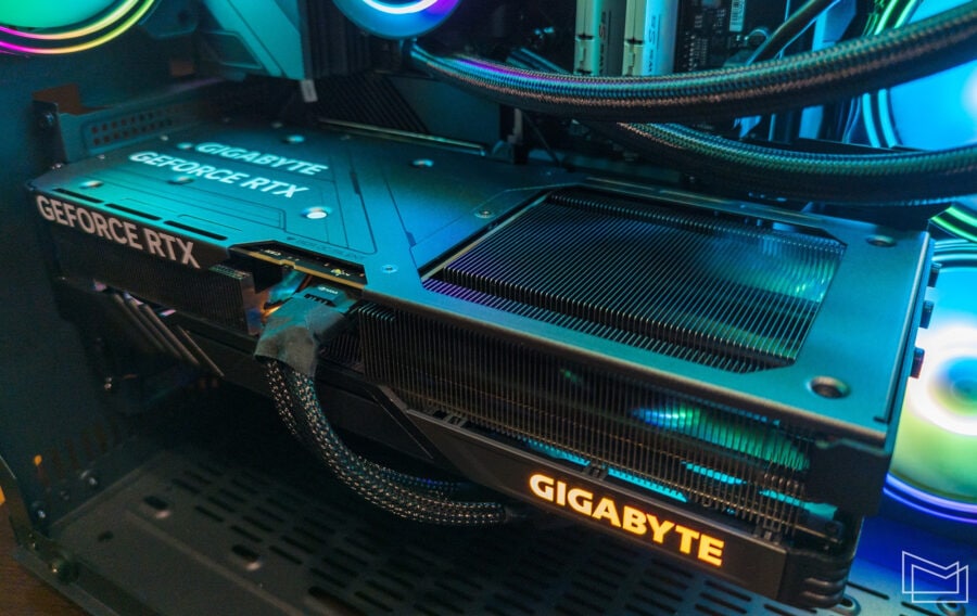GIGABYTE GeForce RTX 4070 Ti SUPER GAMING OC 16G RGB