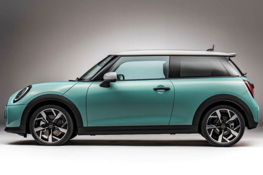 New MINI Cooper: there will be gasoline versions after all!