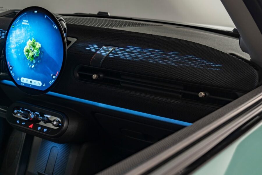 Новий MINI Cooper: бензинові версії все ж будуть!