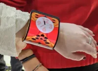 Motorola has presented a concept model of a “wrist” smartphone