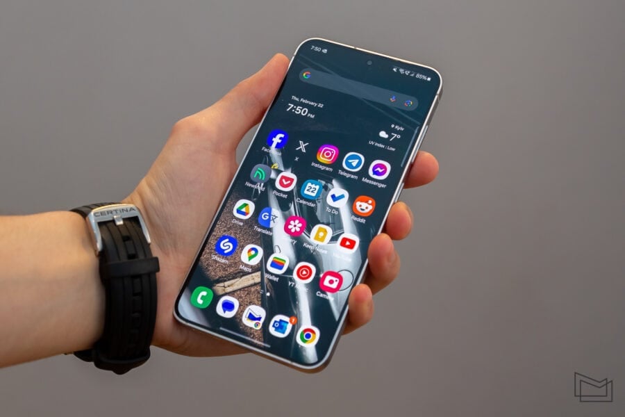 ШІ у компактній формі: огляд смартфона Samsung Galaxy S24