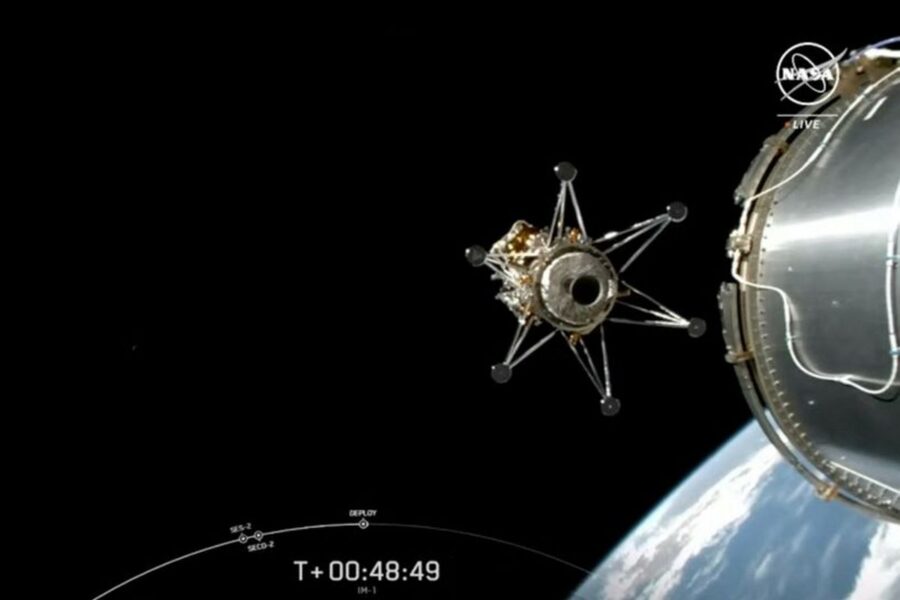 SpaceX запустила на Місяць приватний посадковий модуль Nova-C