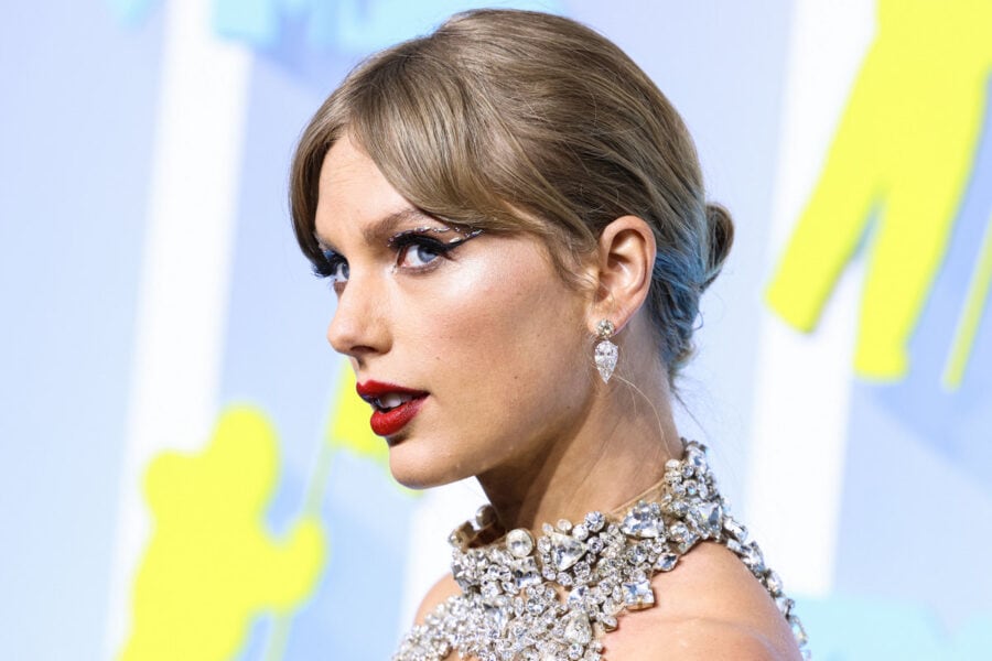 Almost one in five Americans believe that Taylor Swift is working with the US government