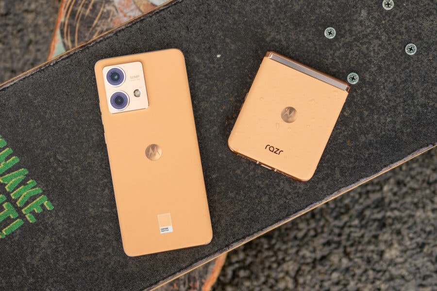 Кохання з першого погляду – смартфони Motorola Razr 40 Ultra та Edge 40 Neo у кольорі Peach Fuzz
