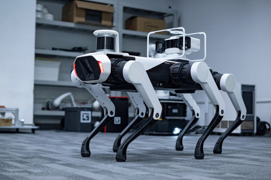 Lenovo introduced the six-legged robot Daystar Bot GS