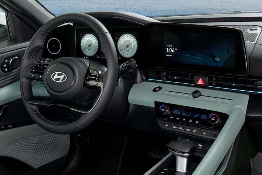 Оновлений седан Hyundai Elantra стартує в Україні: ціна – від 808 500 грн