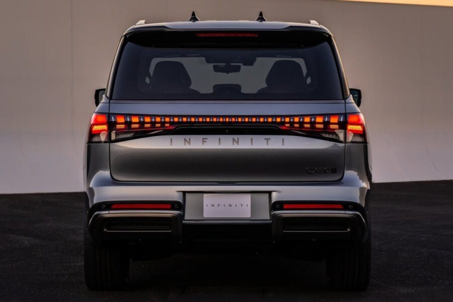 The new Infiniti QX80: turbo engine, air suspension, super interior