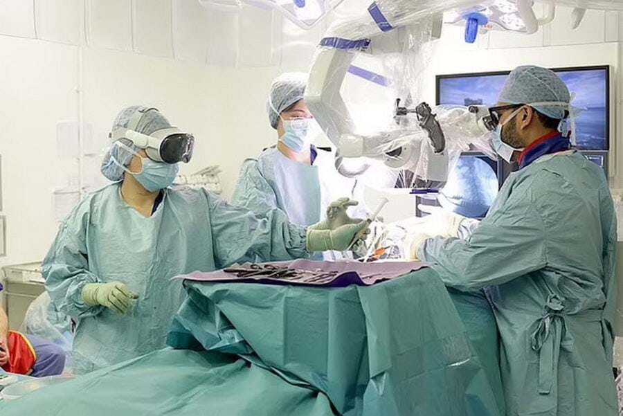 In the UK, Apple’s Vision Pro headset was used for the first time during surgery