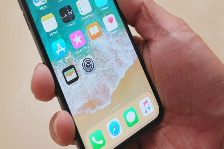 Підлітки у США обожнюють iPhone, але сервісами Apple користуються неохоче – опитування Piper Sandler