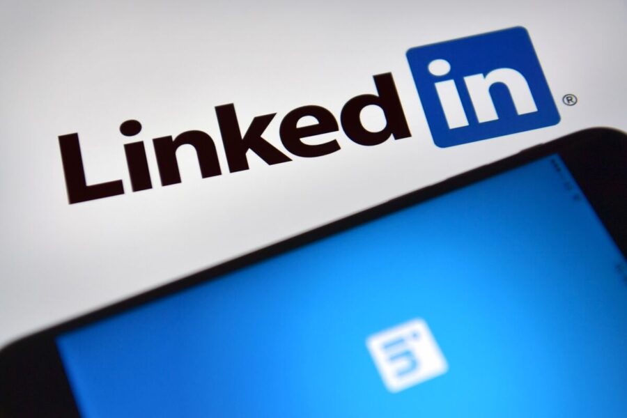 LinkedIn adds new AI job search features for premium users