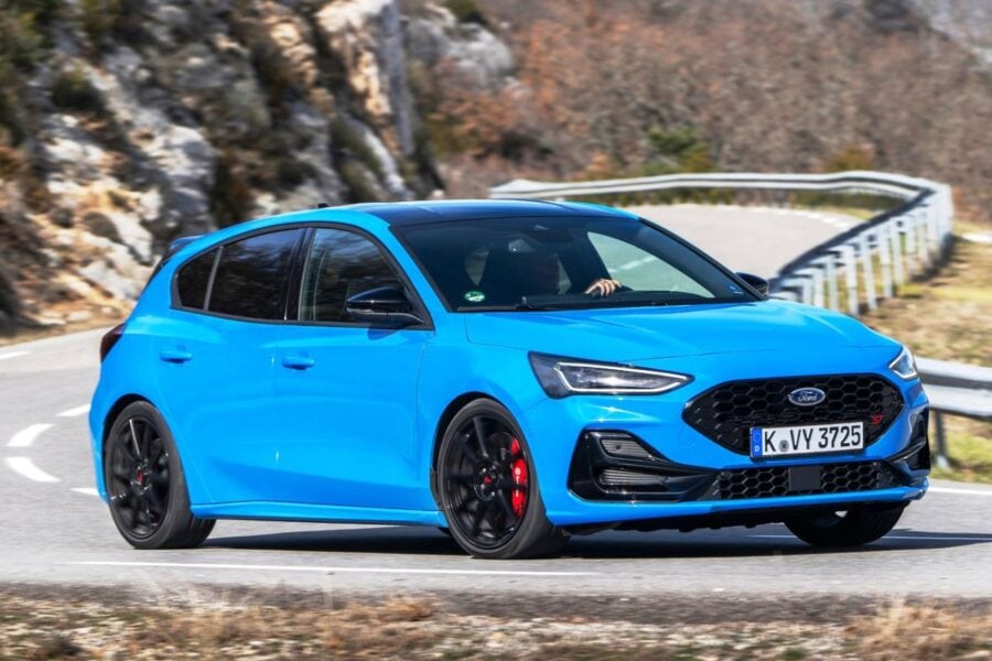 Dream car for Friday: a real "hot hatch" Ford Focus ST Edition