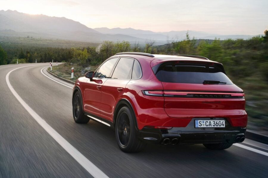Debut of the Porsche Cayenne GTS: a crossover with a driver's focus